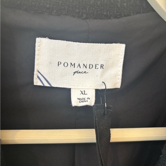 Tuckernuck Black Blazer with Silver Buttons - Picture 5 of 8